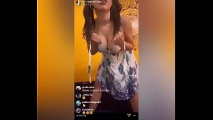 Image Gifs eróticos safadinha fazendo uma live porno se exibindo